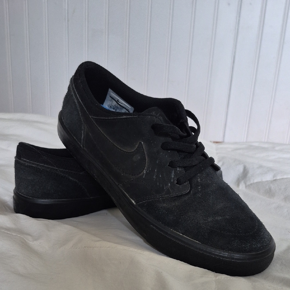 Black Nike Casual Shoes
